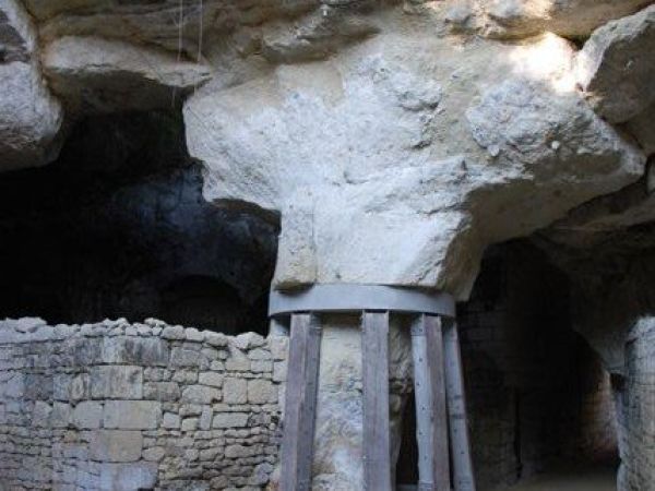 Consolidation – caves et habitats troglodytiques, S.A. Pinon
